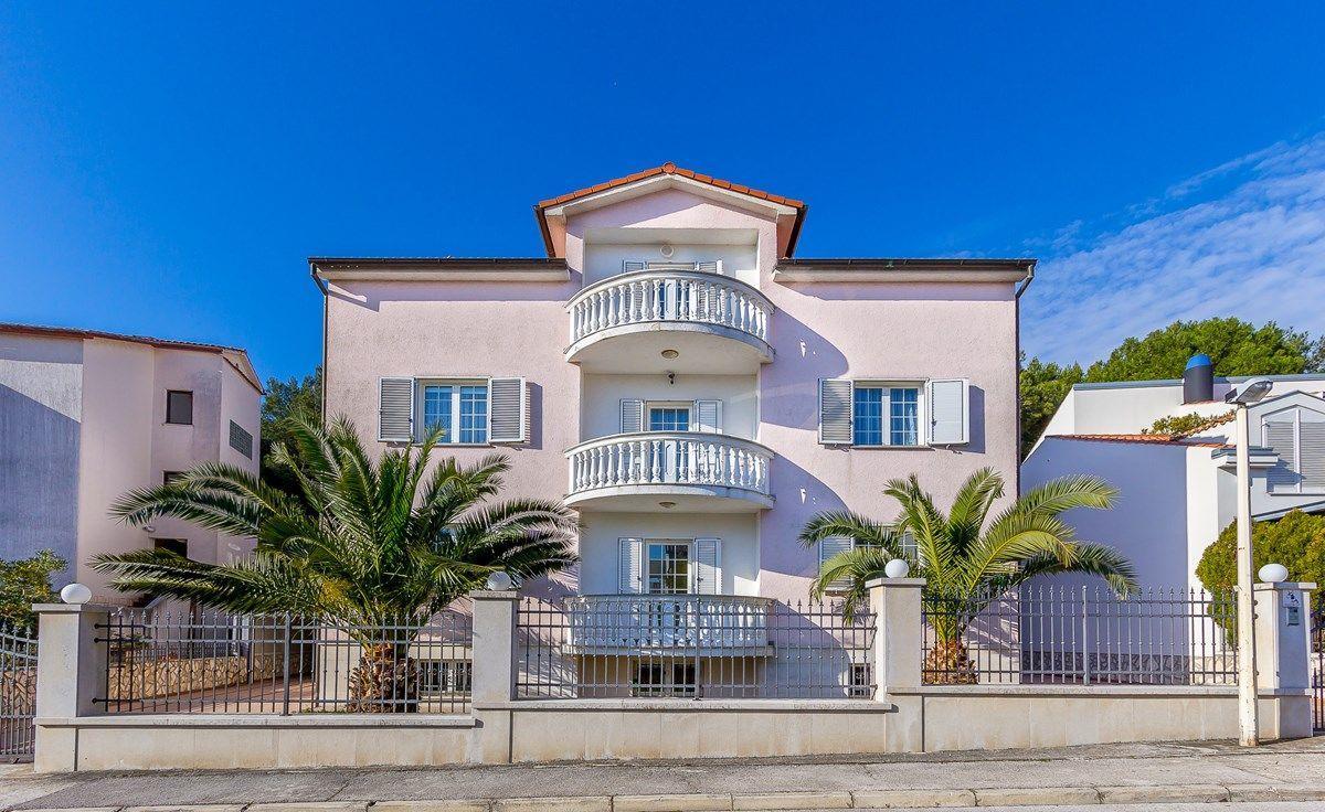 Apartments Ori Pula Exterior foto